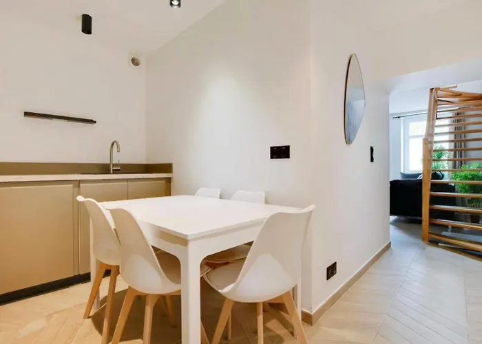 Republique - Cozy 6p L001 Apartamento París