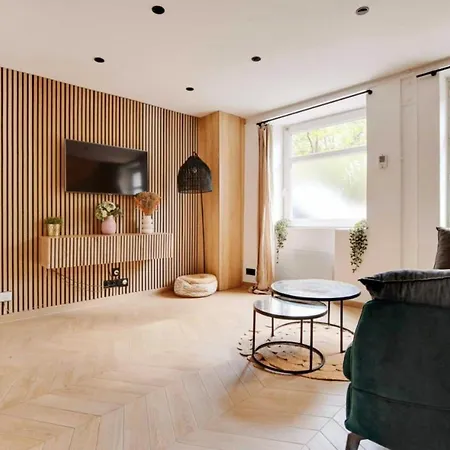 Lejlighed Republique - Cozy 6p L001 *